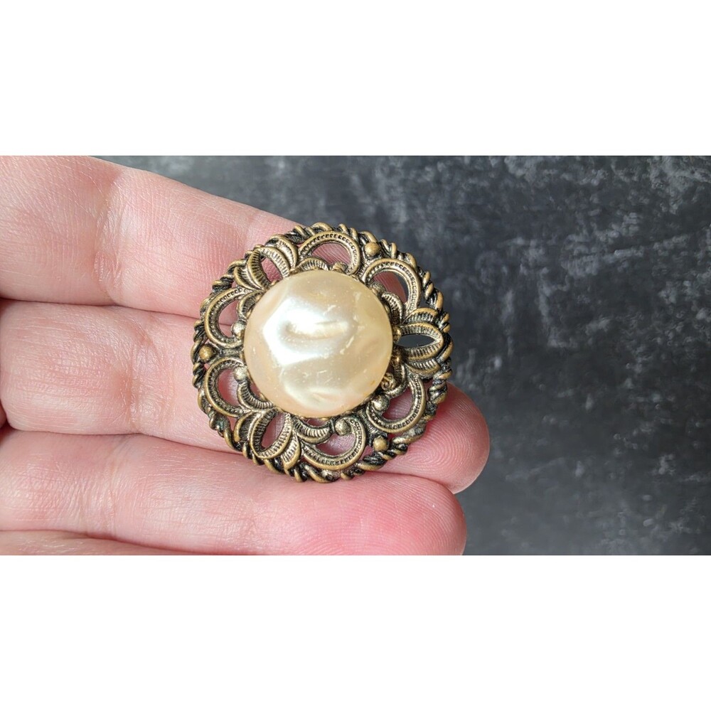Floral Faux Pearl And Metal Brooch Vintage Costume Jewelry READ Description